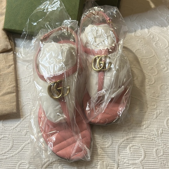 Gucci Wild Rose Charlotte Marmont Sandal. Nearly new. 38.5 - Picture 9 of 17